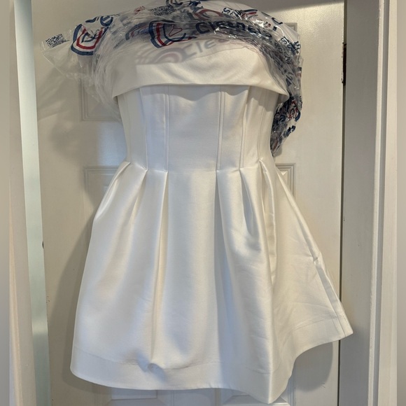 Cristine Strapless Mini in Ivory - size AU 10 / US 6 - Picture 4 of 8